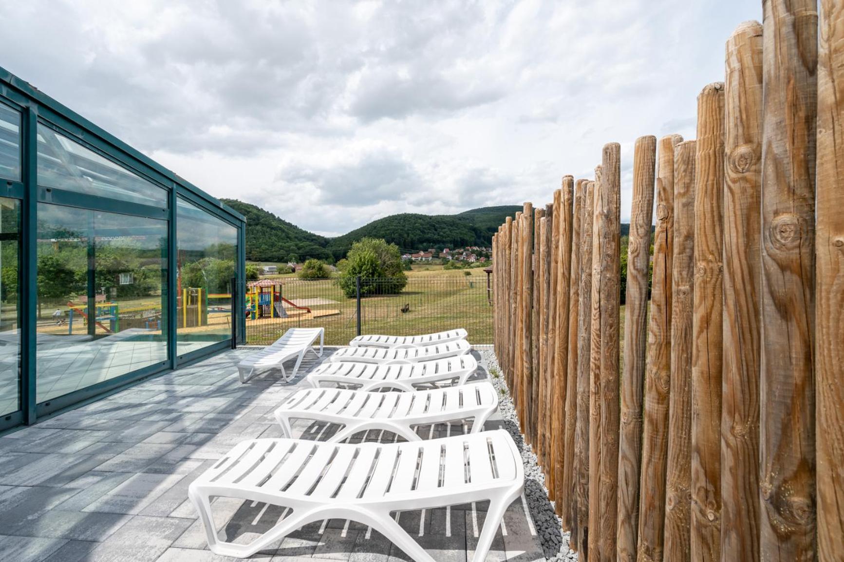 Camping Les Vosges Du Nord Oberbronn Exteriér fotografie